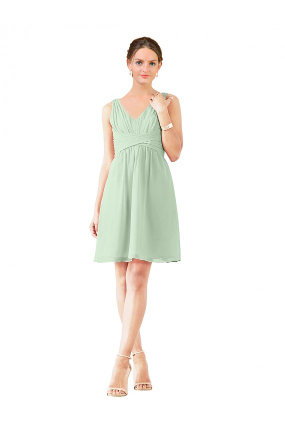 Salbeigrün A-Linien V-Ausschnitt Knielang Chiffon Kurze Brautjungfernkleider / Cocktailkleider / Heimkehr Kleider Hersteller