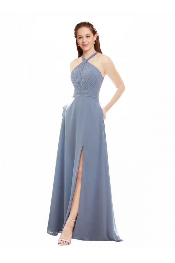 Staubiges Blau A-Linien Neckholder Stehkragen Ausschnitt Chiffon Lange Brautjungfernkleider Hersteller