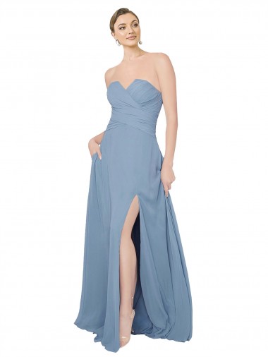 Staubiges Blau A-Linien Trägerlos Chiffon Lange Brautjungfernkleider Hersteller