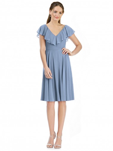 Staubiges Blau A-Linien V-Ausschnitt Knielang Cocktail Chiffon Kurze Brautjungfernkleider Hersteller
