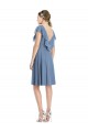 Staubiges Blau A-Linien V-Ausschnitt Knielang Cocktail Chiffon Kurze Brautjungfernkleider Hersteller